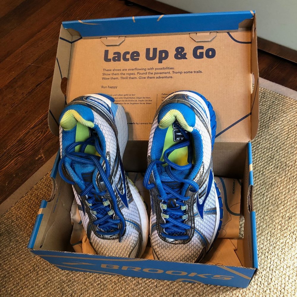 Brooks Sneakers